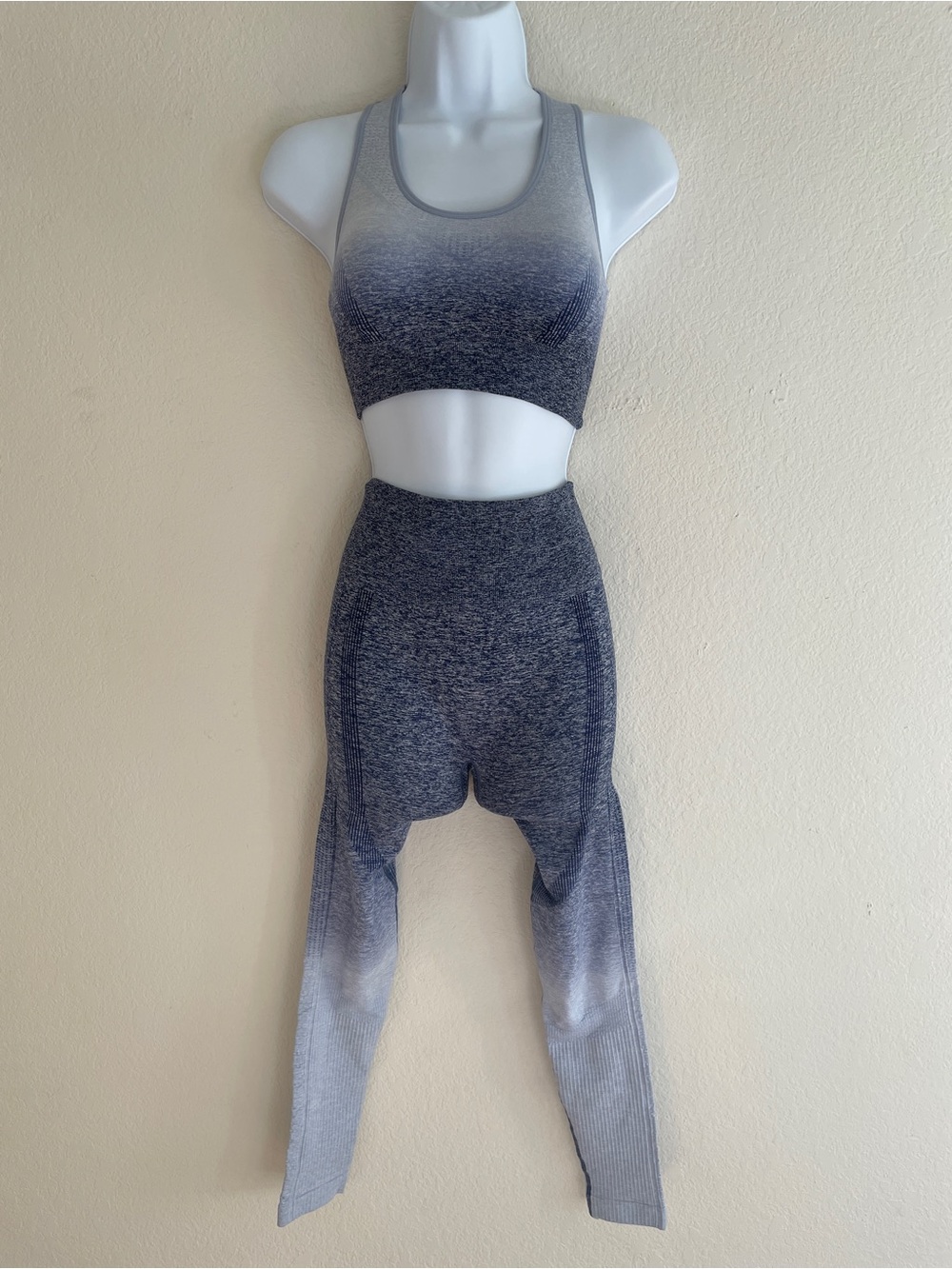 Ombre Sports Bra & High-Rise Leggings Set - Grey to Navy
